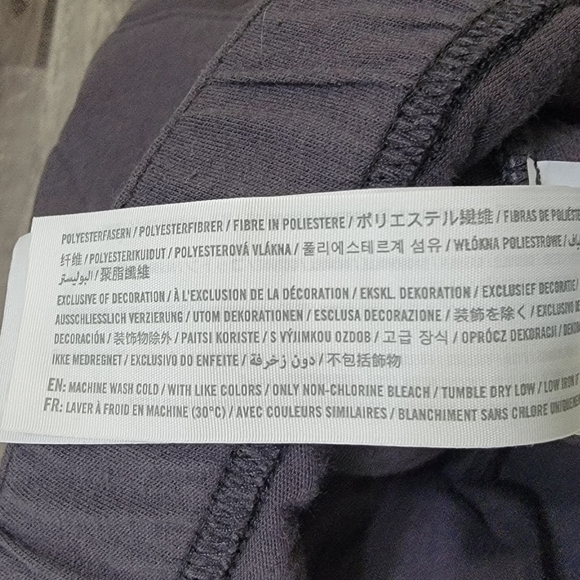 Abercrombie & Fitch Soft A&F Collection Quilted Quarter Zip Sweatshirt - Picture 11 of 11